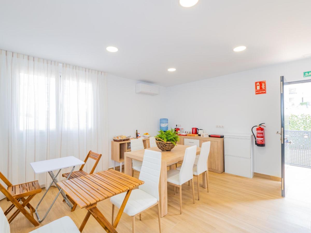 Cubo'S Hostal William'S Sunny 1 With Breakfast Torre de Benagalbon Exterior photo
